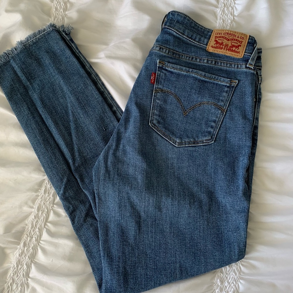 711 Levi jeans